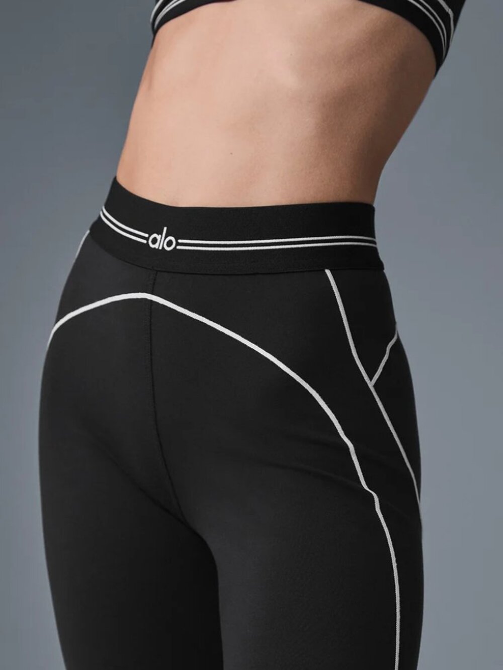 NWT Alo Yoga Airbrush High-Waist Heart Throb Legging  🚀🖤 Black/White - Picture 7 of 8